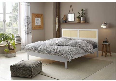 Home affaire Kinderbed Owen Bed van massief hout met rotan vlechtwerk in het hoofdbord, in twee verschillende breedten en kleurvarianten